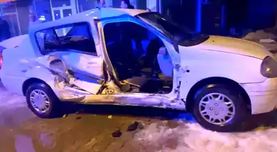 Bartın'da Ambulans-Otomobil Kazası: 8 Yaralı