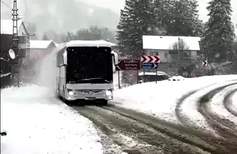 Bartın'da Cenaze Kafilesi Kar Kıyametinde Mahsur Kaldı