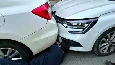 Bartın'da Araçlar Kazada Birbirine Yapıştı!