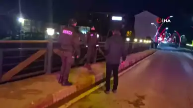 Bartın'da Köprüden Atlama Girişimi: Genç İkna Edildi