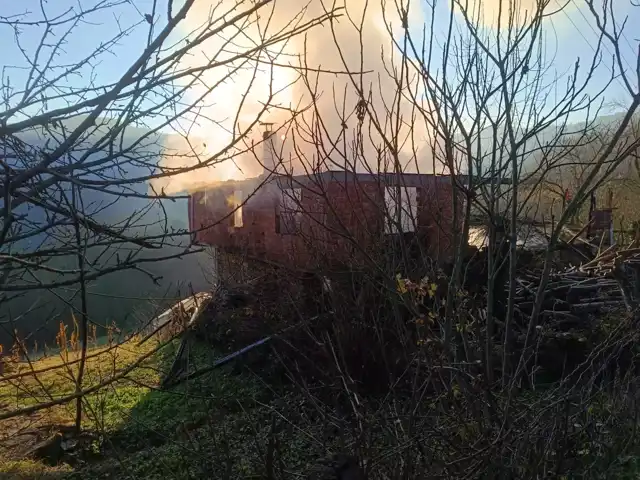 Köy Evi Elektrik Kontağından Yandı
