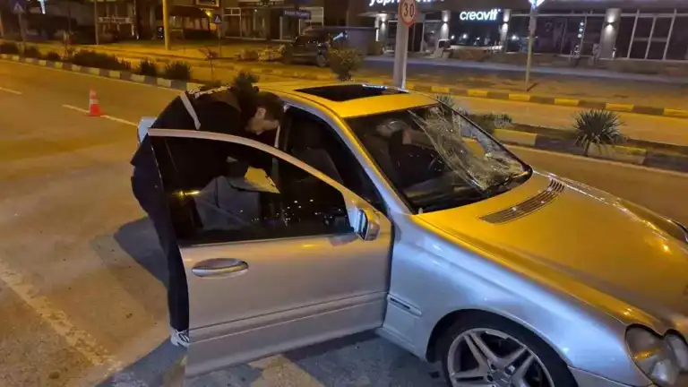 Otomobil Kazasında Kadın Ağır Yaralandı