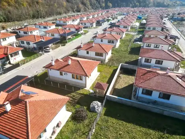 Kozcağız Barajı Yanındaki TOKİ Konutları Teslim Edildi